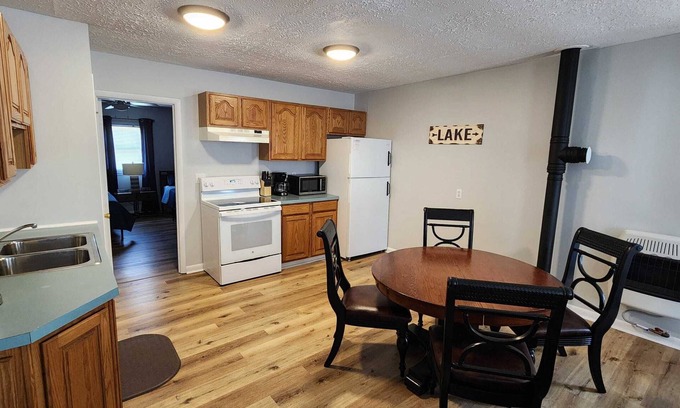 Westview Apartamento | Lovely Cozy Retreat for Adventure Getaway Seekers