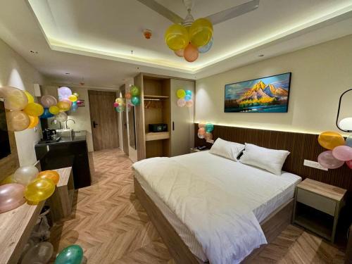 Jaypee Greens Hotel | Cozy Stays
