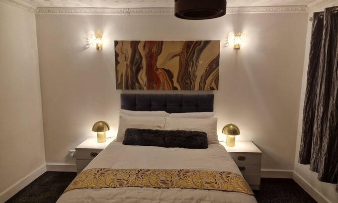 High Wycombe Cabina | Cozy Steyn Guest Lodge - 6 Bedrooms