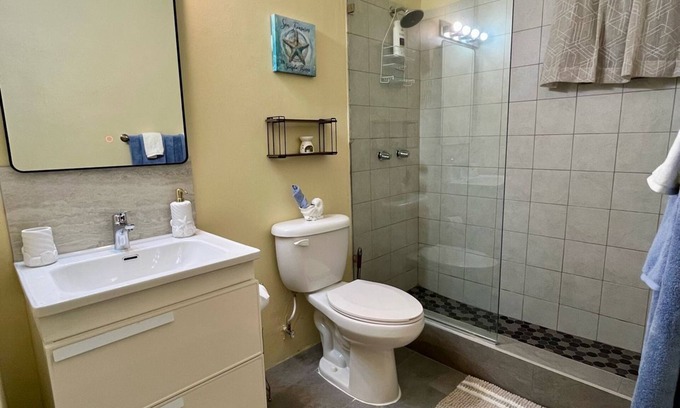 Saint John Parish Apartamento | Cozy studio with WiFi, AC, kitchen in tranquil Cedar Valley Gardens