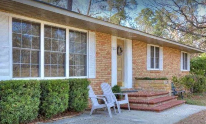 Summerville Apartamento | Cozy Studio adjacent to Augusta Nationals, onsite parking and separate entrance.
