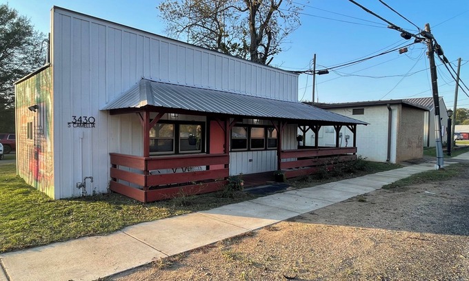 Lockesburg Apartamento | Cozy studio apartment in welcoming Lockesburg with WiFi, AC and no cleaning fee
