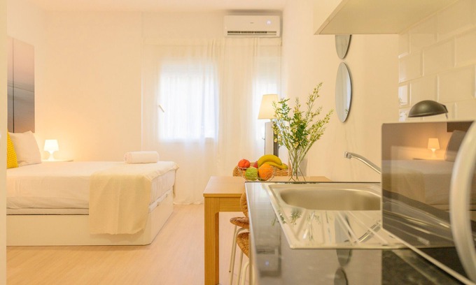 Ciudad Lineal Apartamento | Acogedor Apartamento Tipo Estudio cerca de la Plaza de Toros en Ventas