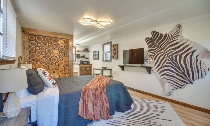 Gentry Cabina | Cozy Studio Cabin! Close to Downtown Siloam Springs