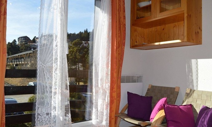 Pyrenees 2000 Apartamento | Estudio Cabina, Ideal para 3, Cerca de Pistas de Esquí, Mascotas Bienvenidas
