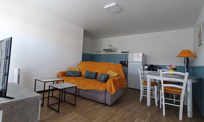 LʼAiguillon-sur-Mer Apartamento | Acogedor estudio nuevo cerca de la playa y el puerto, ideal para 2 personas