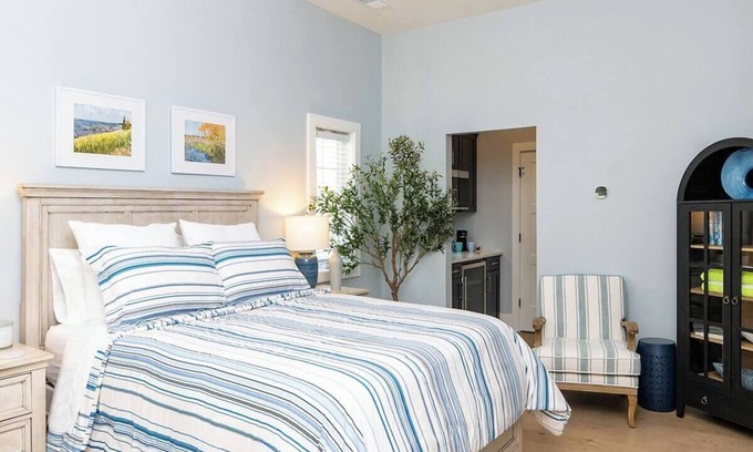 Douglas Apartamento | Cozy studio in Douglas with swimming pool and fireplace.