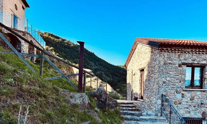 Sasso di Castalda Casa | Cozy studio apartment in Sasso di Castalda, near Ponte alla Luna.