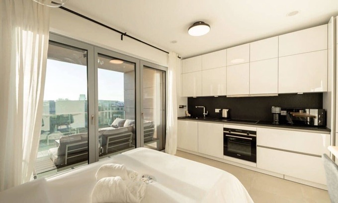 Gasperich Apartamento | Cozy Studio Near Cloche d'Or w/ Balcony & Wi-Fi