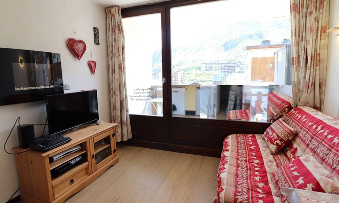 Les Almes Apartamento | Estudio cerca de pistas con balcón y vista al este