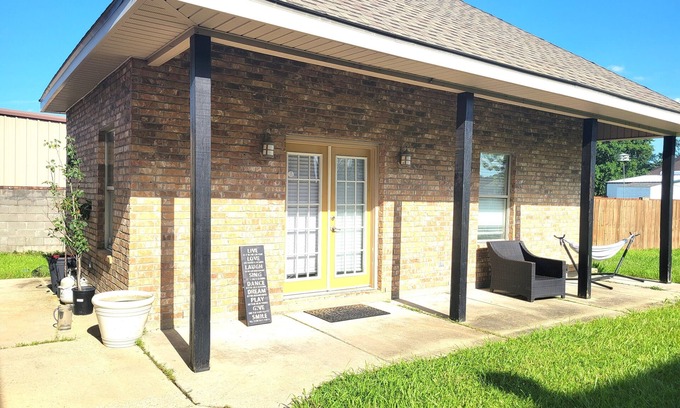 Carencro Casa | Cozy Studio Suite w/ Pond View