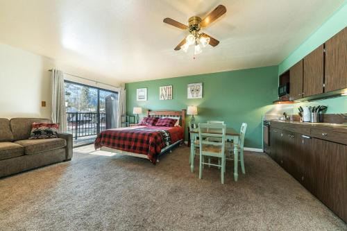 Truckee Casa | Cozy Studio w/Partial Lake view #224 at Donner Lake Village