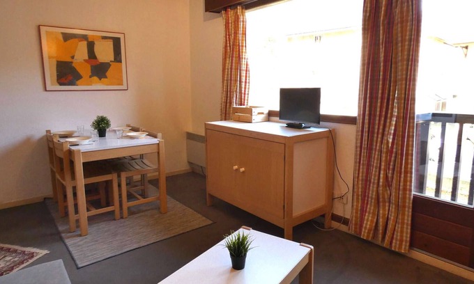 Vignec Apartamento | Estudio acogedor para 4 con balcón, gimnasio y más en Vignec