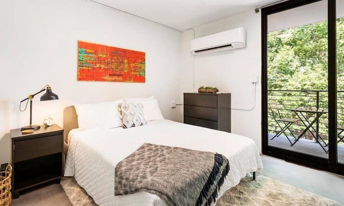 Virginia Highland Apartamento | Cozy Studio with Queen Bed, City Walkable!
