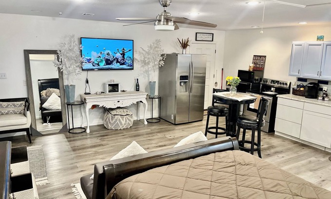 LaPlace Apartamento | Cozy studio with WiFi and AC in charming LaPlace