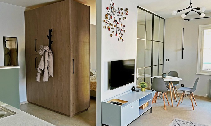 Sofia Apartamento | Cozy suite near Eagle’s Bridge