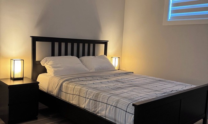 Southwest Calgary Apartamento | Cozy Suite - Perfect Getaway For Couples & Solo Travelers