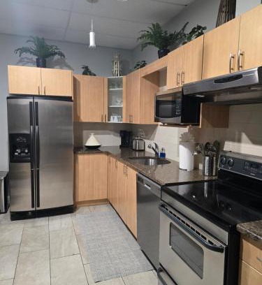 Downtown Gatineau Apartamento | Cozy Sweet Spacious 7B 10 min to DT Ottawa