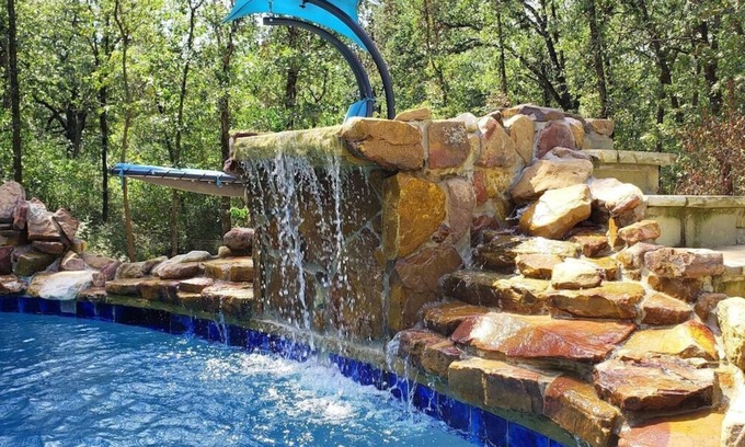 Holly Lake Ranch Casa | Cozy Teal Paradise - 3BR Home w/Private Pool