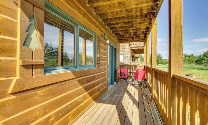 Warrens Cabina | Cozy Three Bears Resort Cabin w/ Deck in Warrens!