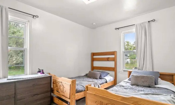 Inkster Casa | Cozy Three Bedroom Bungalow