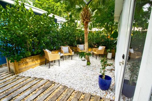 Little Haiti Villa | Cozy Tiny Home - Hidden Gem!