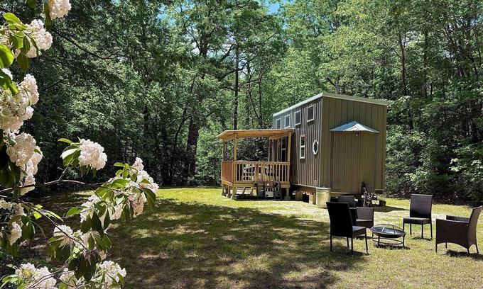 Hendersonville Casa | Cozy Tiny House minutes from Pisgah and DuPont