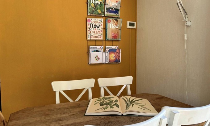 Municipality of Harderwijk Casa | Cozy Tiny Lodge (48 m²) for 2-3 persons (2 adults and 1 child) with basic facilities, garden and terrace.
