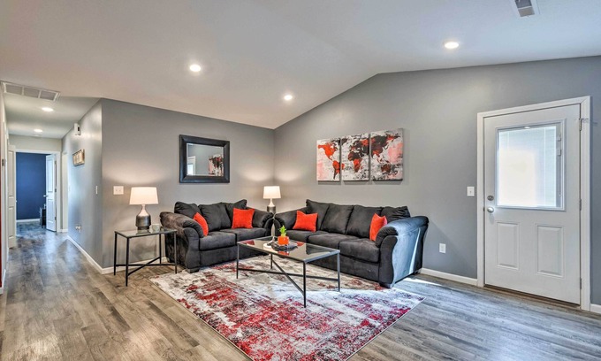 Park City Casa | Cozy Townhome w/ Lake View ~ 10 Mi to Wichita