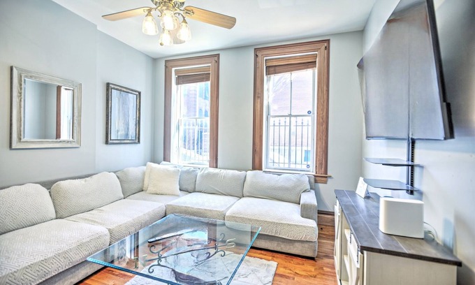 St. Louis Casa | Cozy Townhouse, 1-mi from the heart of Soulard!