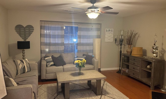 Brier Creek Country Club Casa | Cozy Townhouse in Brier Creek RDU