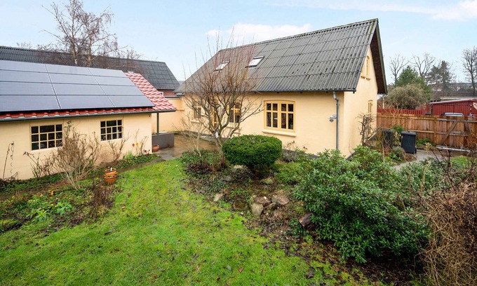Bronderslev Villa | Cozy town house in Brønderslev
