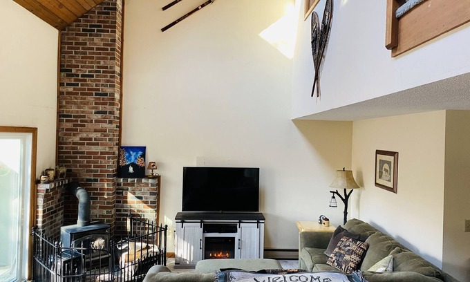 Intervale Casa | Cozy townhouse minutes from North Conway.