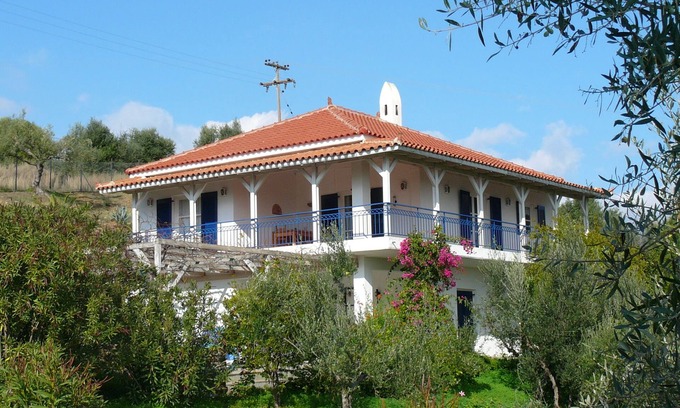 Foinikounta Casa | cozy traditional Greek holiday home with sea views in Finikounda