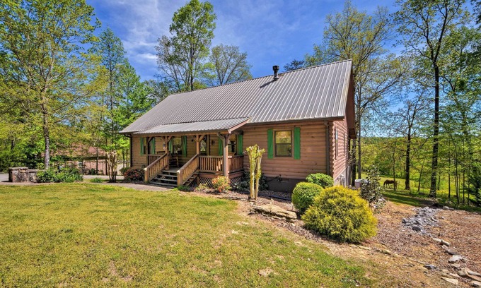 Trenton Cabina | Cozy Trenton Cabin w / Spa ~ 15 Mi a Lookout Mtn!