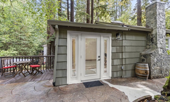 Northwood Cabina | Cozy two bedroom Guerneville getaway