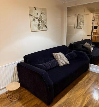 East Wickham Casa | Cozy Two Bedroom in Welling