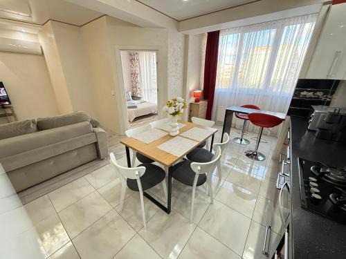 Chisinau Apartamento | Cozy Two Bedroom Large Apartment