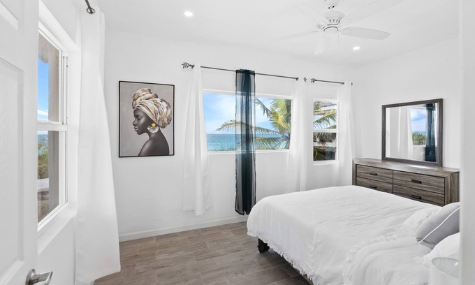 Farmer's Hill Cabaña | Cozy two-bedroom two bathroom on white sandy beach
