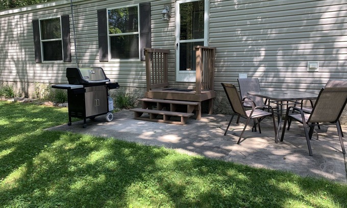 Townsend Casa | Cozy Up North Wisconsin Home (Townsend / Archibald Lake)