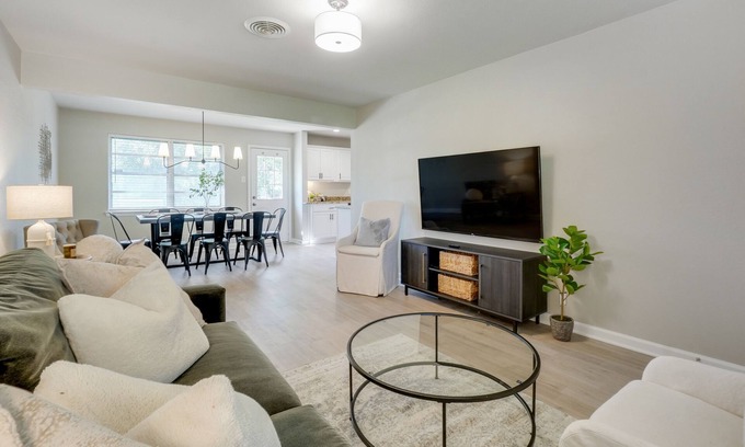 Park Central Casa | Cozy Updated Home, A+ Location, 2 King Suites!