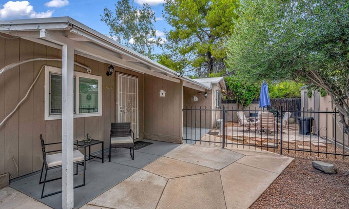 Rincon Heights Apartamento | Cozy Urban 2BR Oasis | Steps from 4th Ave & Dining