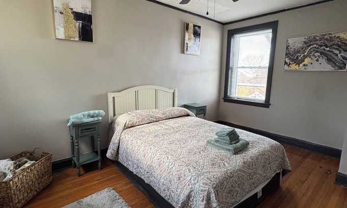 Gage Park Apartamento | Cozy Urban Retreat Near Midway – Perfect for Travelers!