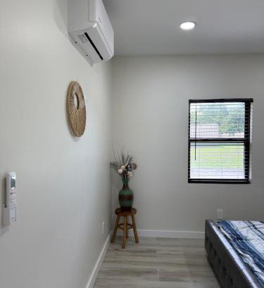 Lake Worth Apartamento | Cozy Urban Retreat