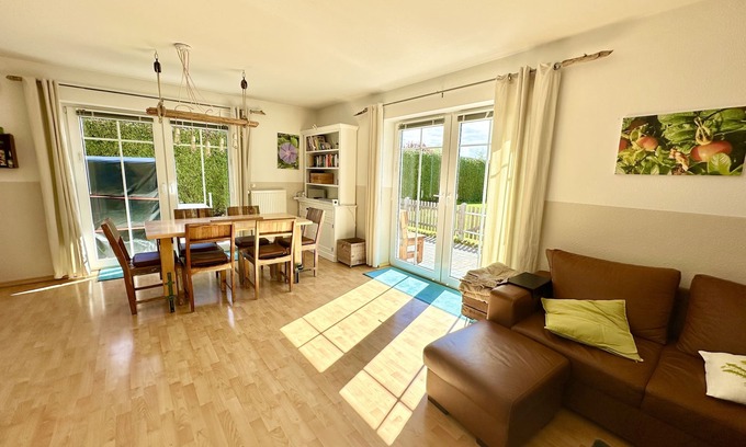 Dassow Apartamento | Acogedor apartamento, wifi gratis, una sola planta, terraza, gran prado común