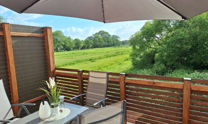 Midlum Apartamento | Cozy vacation apartment with balcony on the Wurster North Sea coast