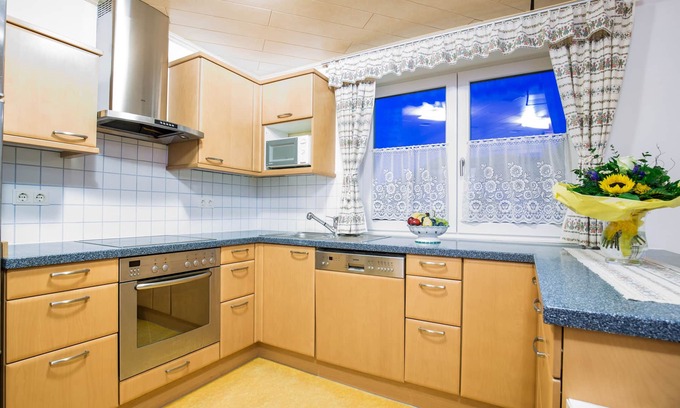Loich Apartamento | Cozy vacation apartment (55sqm) on the first floor with terrace