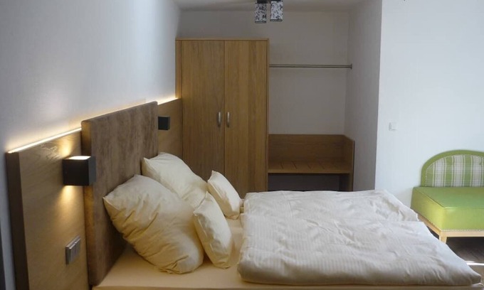Obernzell Apartamento | Cozy vacation home with balcony overlooking the Danube