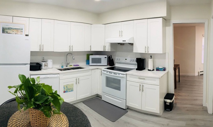 Riley Park Casa | Cozy Vancouver Home and Free Parking - Ideal Gateway
