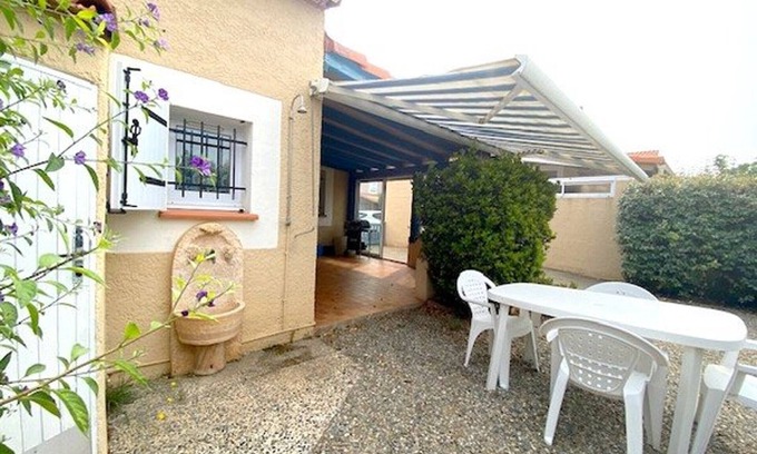 Le Barcares Villa | ¡Villa con Jardín Privado y Terraza, Cerca de la Playa en Le Barcarès!